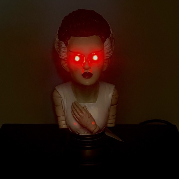 Bride of Frankenstein Bust Light Up Ceramic Halloween Decor Green Skin - Picture 15 of 15